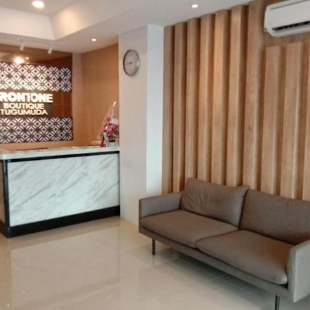 Front One Boutique Tugu Muda Semarang Otel Dış mekan fotoğraf