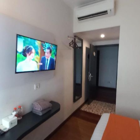 Front One Boutique Tugu Muda Semarang Otel Dış mekan fotoğraf