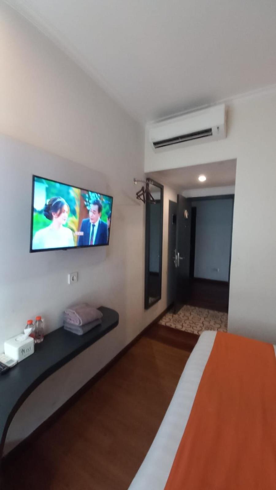 Front One Boutique Tugu Muda Semarang Otel Dış mekan fotoğraf